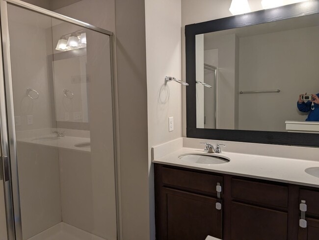 Building Photo - Beautiful Townhome located in Brightwalk!