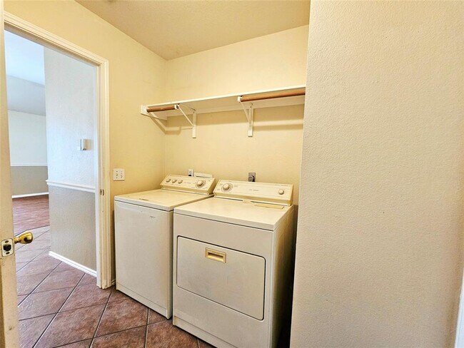 Building Photo - 8102 Lerwick Ln