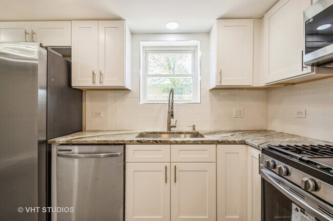 Building Photo - 6355 W Touhy Ave