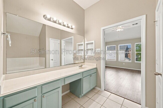 Building Photo - 18810 Lantern Cove Ln