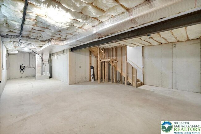 Building Photo - 835 16th Ave