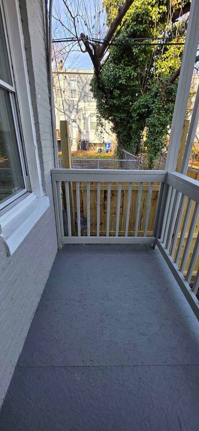 Building Photo - 1411 Bloomingdale Rd