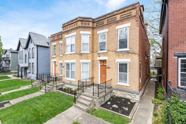 Building Photo - 848 Oak St