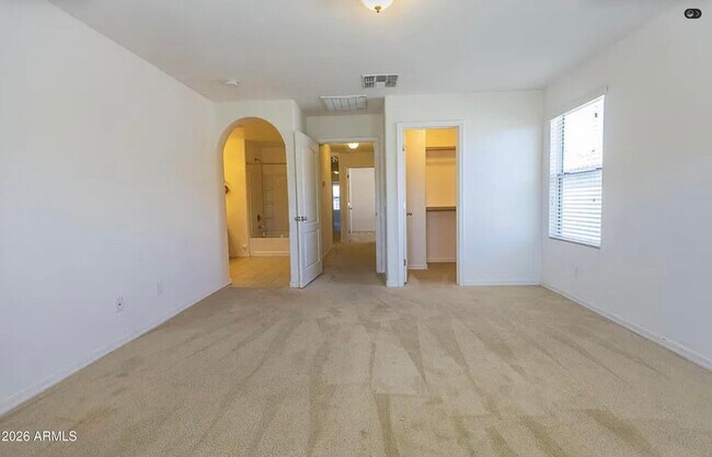 Building Photo - 3701 E Hans Dr