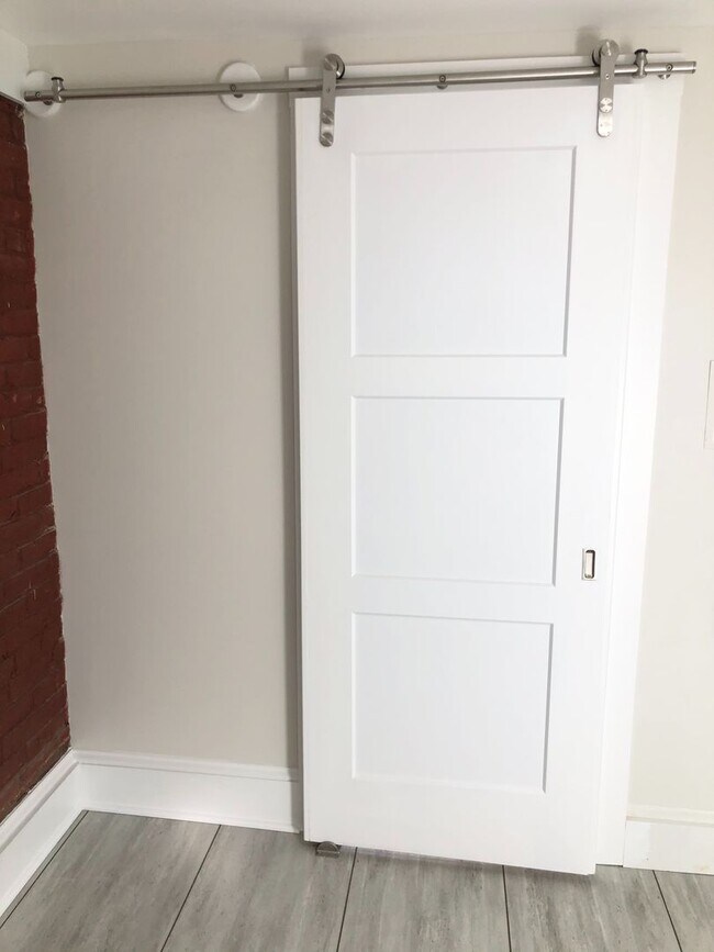 Building Photo - 143 Eastern Drive