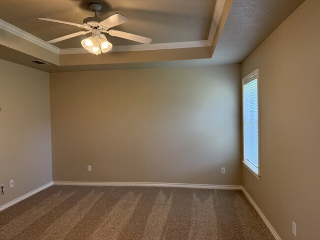 Building Photo - 223 Karten Ln