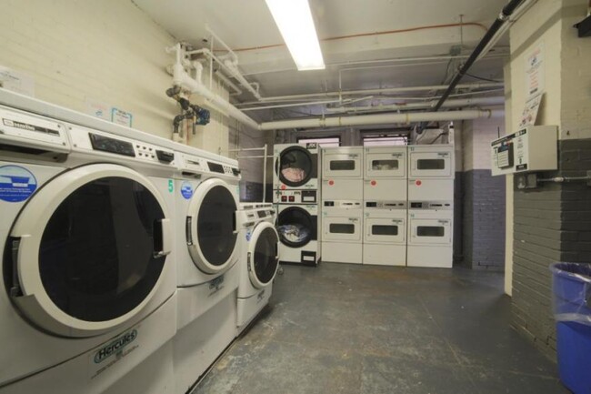 Building Photo - 2 bedroom in NEW YORK NY 10025