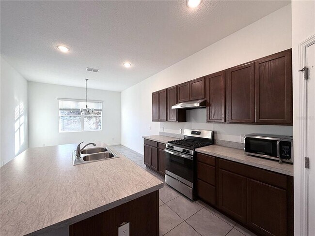 Building Photo - 2012 Raulerson Ct