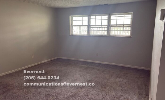 Building Photo - 1470 Slade Ave