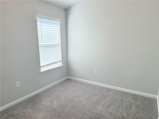 Building Photo - 2104 Shetley Creek Dr