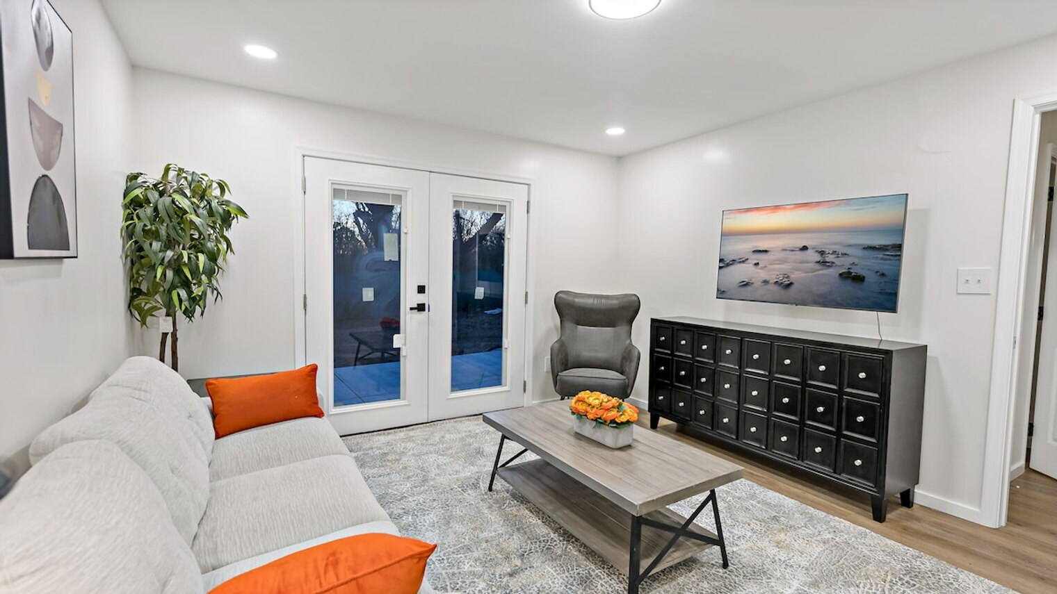 Building Photo - 6112 Modupeola Way