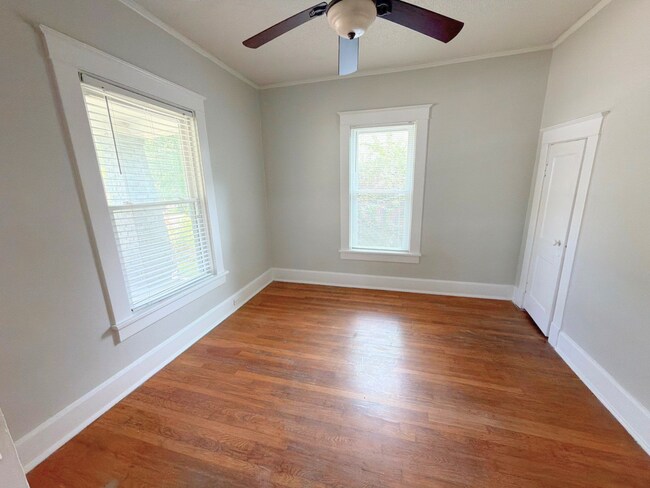 Building Photo - 1489 Faxon Ave