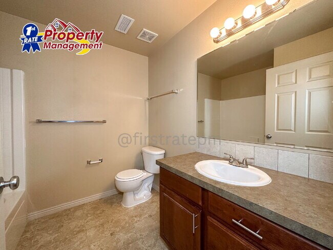 Building Photo - 5936 Ellens Ferry Dr