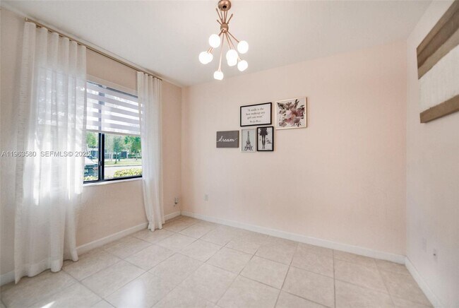 Building Photo - 20814 NE 5th Ct