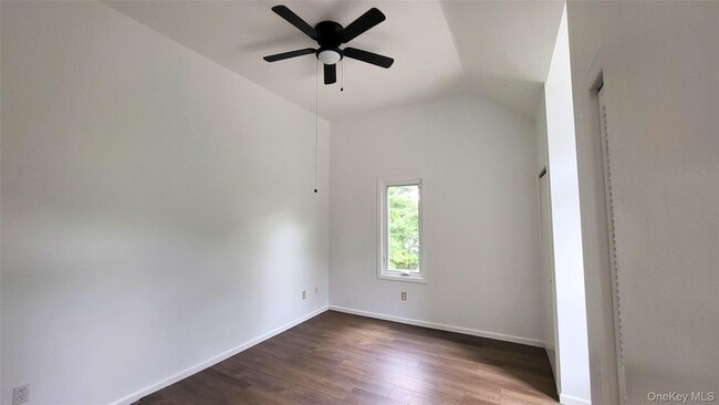 Building Photo - 19 Friendship Ln