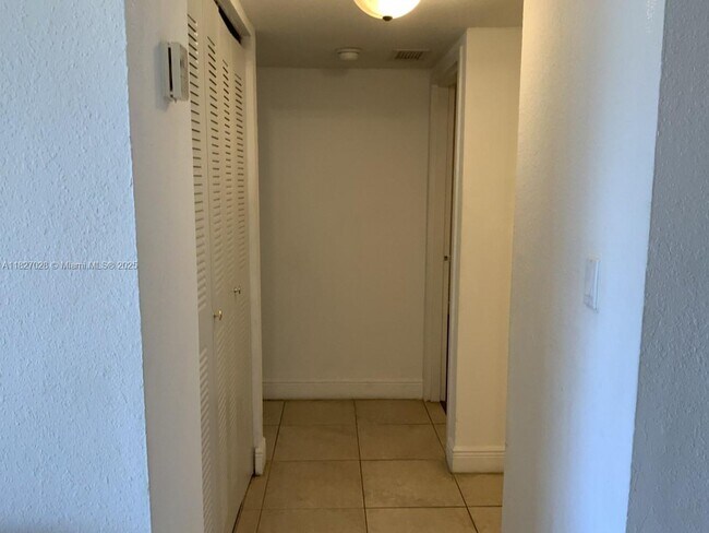 Building Photo - 4920 NW 79th Ave