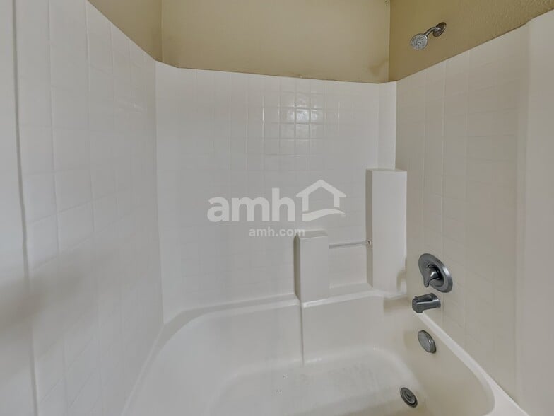 Building Photo - 191 W Tehuti Ct