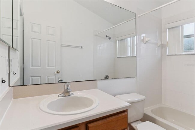 Building Photo - 1346 Solana Cir