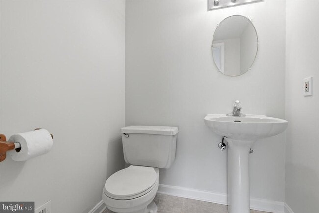 Building Photo - 9530 Hallhurst Rd