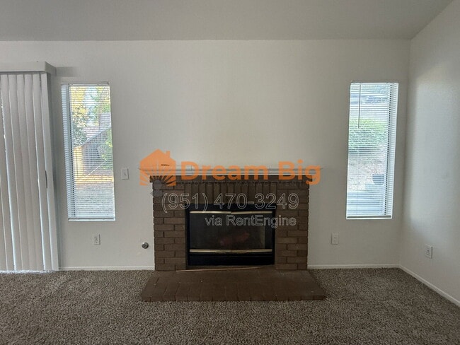 Building Photo - 1585 Stoneykirk Dr