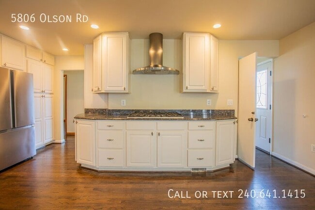 Building Photo - 5806 Olson Rd