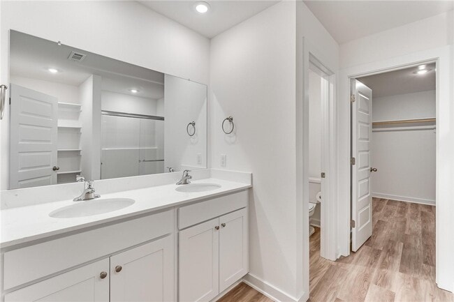 Building Photo - 4604 W Aurora St