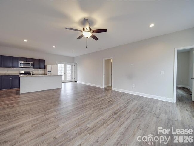 Building Photo - 824 Woodrun Dr