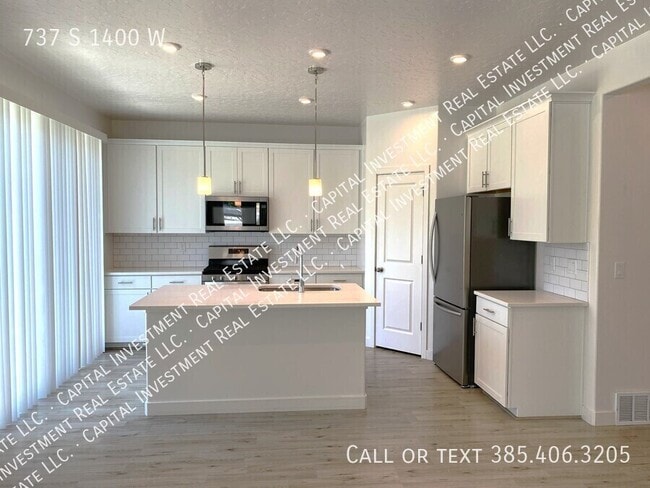 Building Photo - 737 S 1400 W