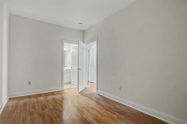 Building Photo - BEAUTIFUL 3BD, 2BA condo in World Tour
