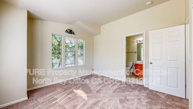 Building Photo - 520 Laurel Grove Cir