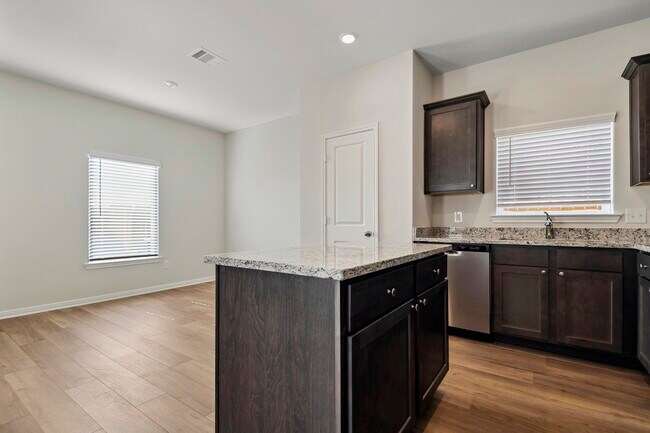 Building Photo - 456 Beechwood Hacienda Dr