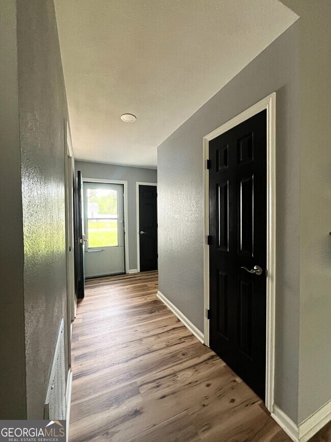 Building Photo - 101 Snug Harbor