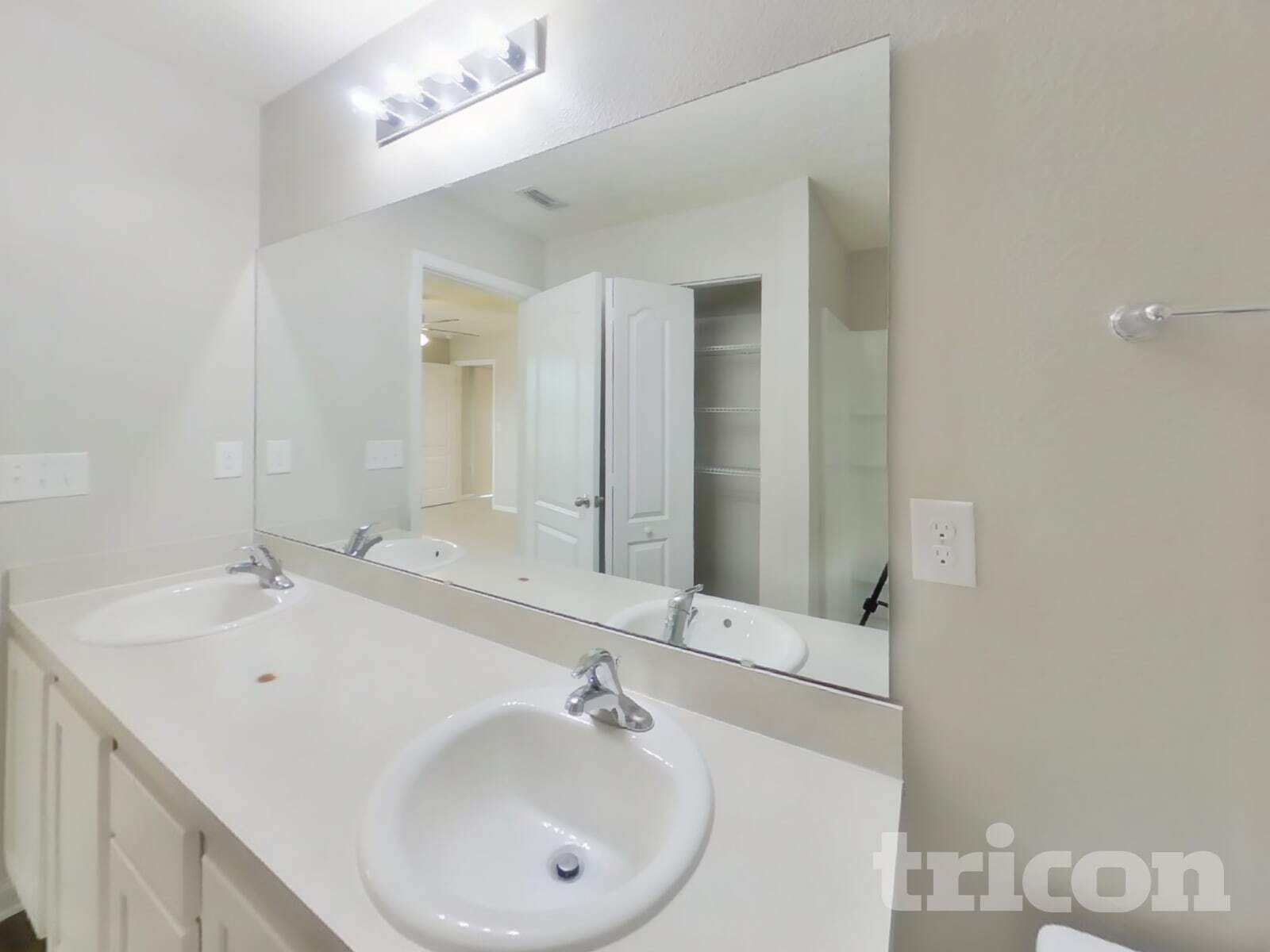Building Photo - 2858 Buck Creek Pl