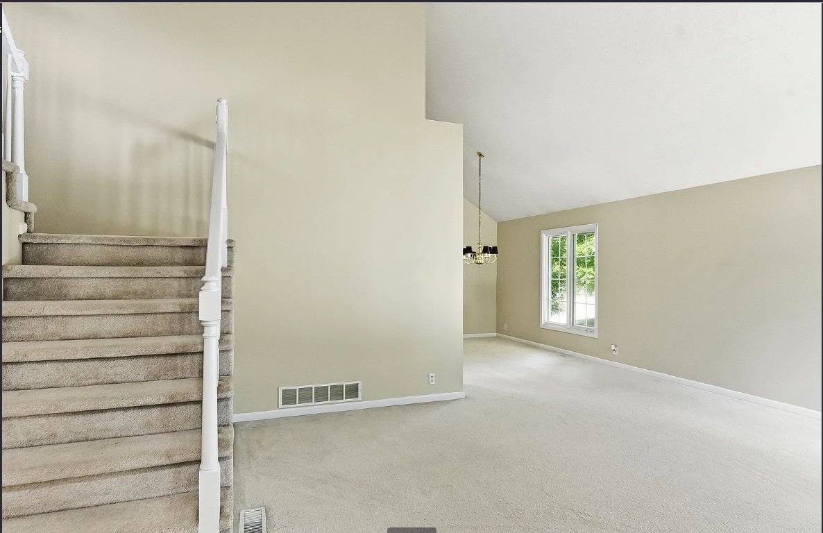 Building Photo - 18602 Leavenworth St