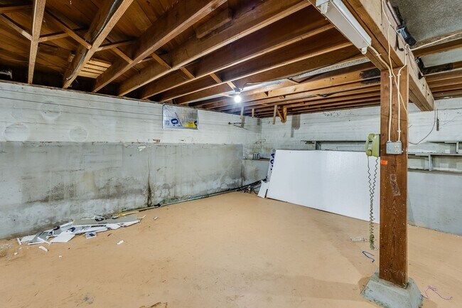 Building Photo - Charming 2 Bedroom, 1 Bathroom Rural Home for Rent