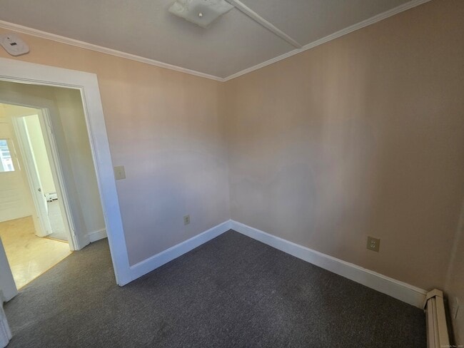 Building Photo - 110 Main St