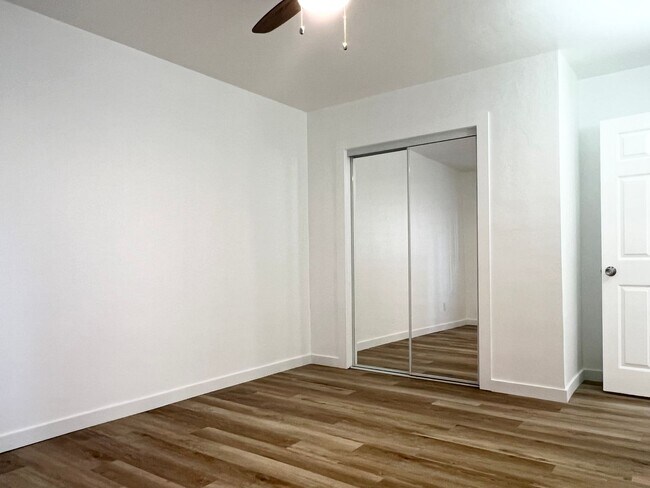 Building Photo - Bright 2 bed 1 bath in Pacific Beach
