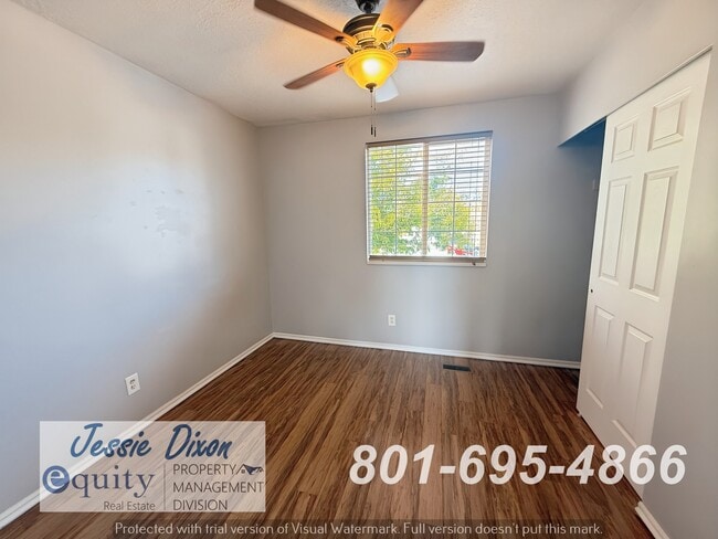 Building Photo - 891 W 60 N