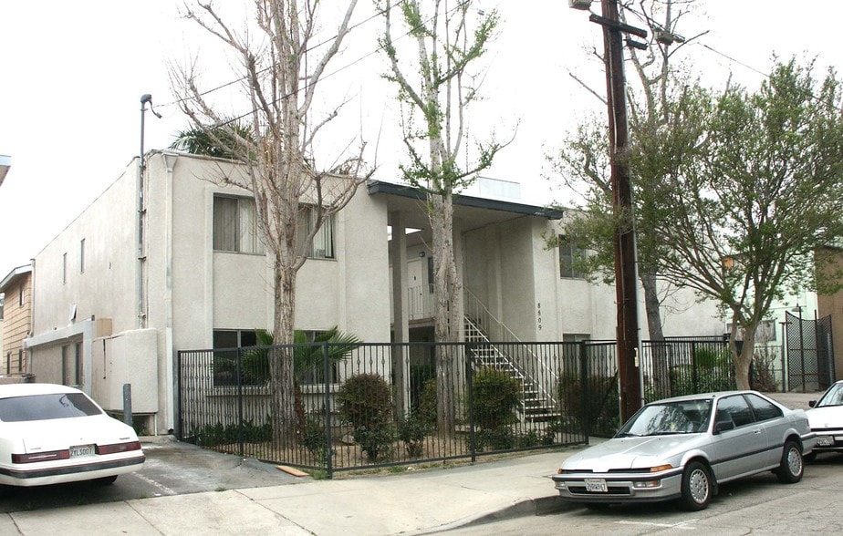 Building Photo - 8809 Etiwanda Ave