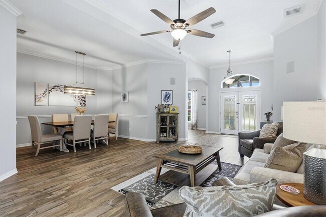 Building Photo - 4617 Egmont Dr