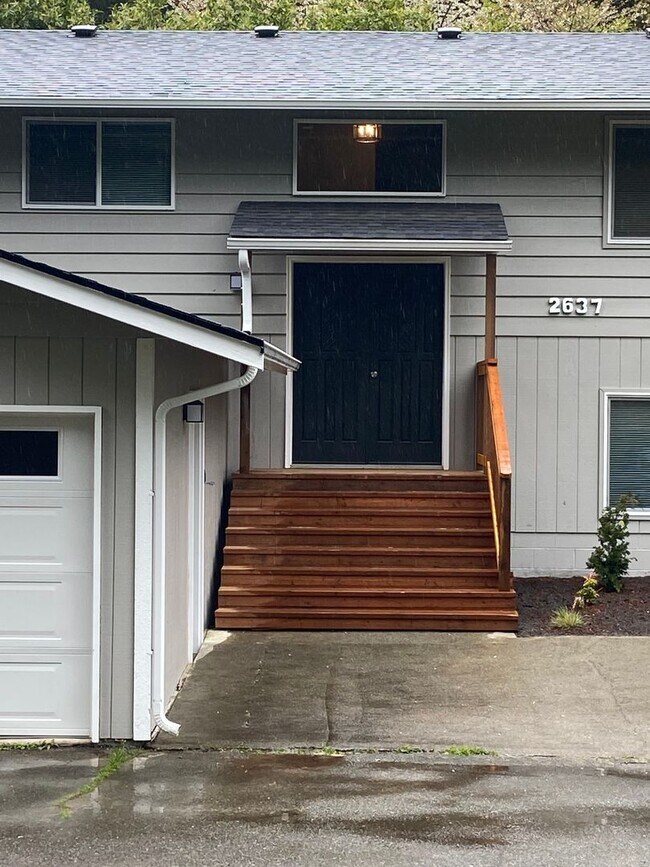 Building Photo - 4 Bedroom, 2.5 Bath 2 Car Garage, Brand Ne...