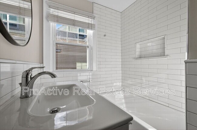 Building Photo - 1329 Cedar Ln