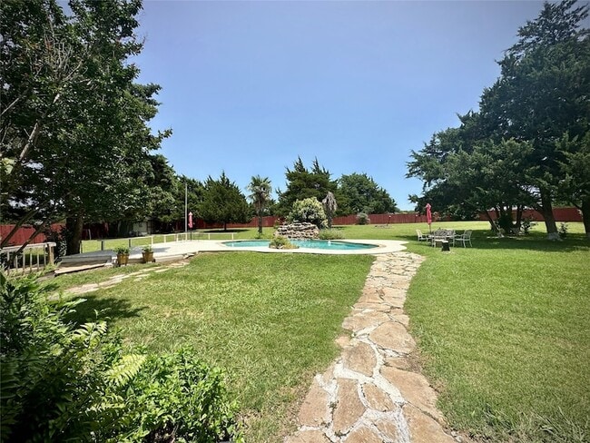 Building Photo - 2610 Jakes Ct