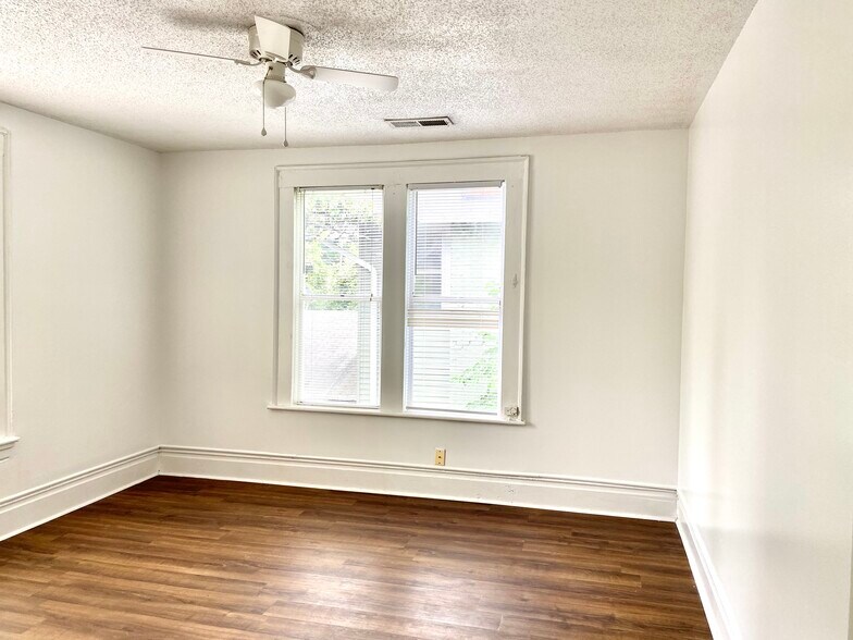 Building Photo - 1412 15th St S