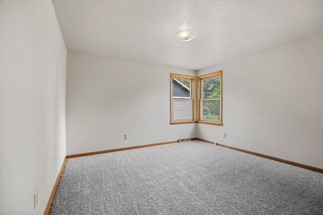 Building Photo - 4 Bedroom Remodeled with 2 Stall Detached Garage