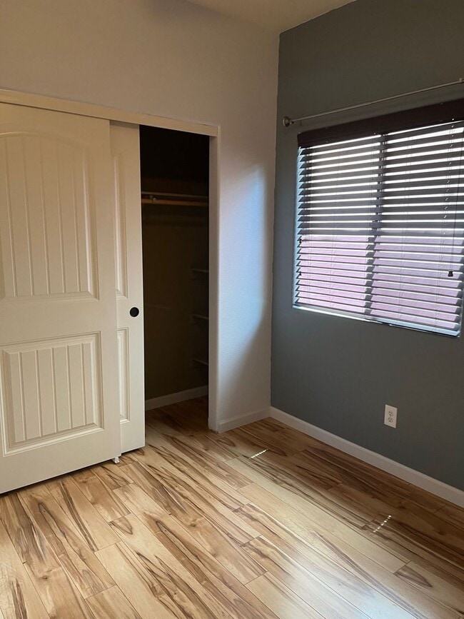 Building Photo - 1307 Paso Robles Ave