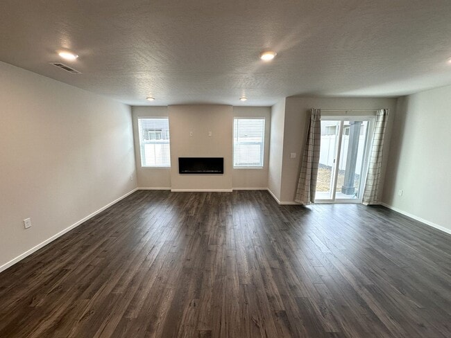 Building Photo - Brand new Kennewick home for lease!