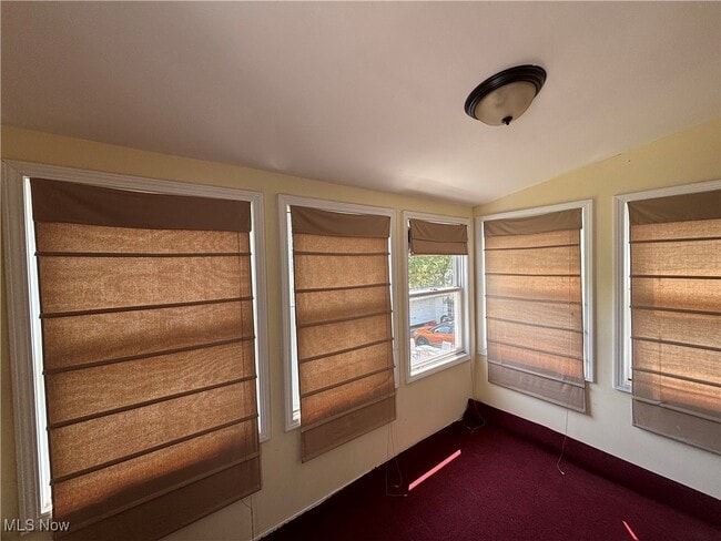 Building Photo - 1481 Robinwood Ave