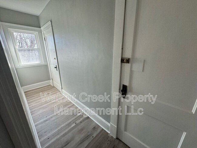 Building Photo - 841-841 Allison Ave