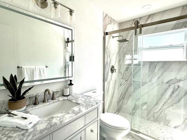 Building Photo - 1104 71st St NW